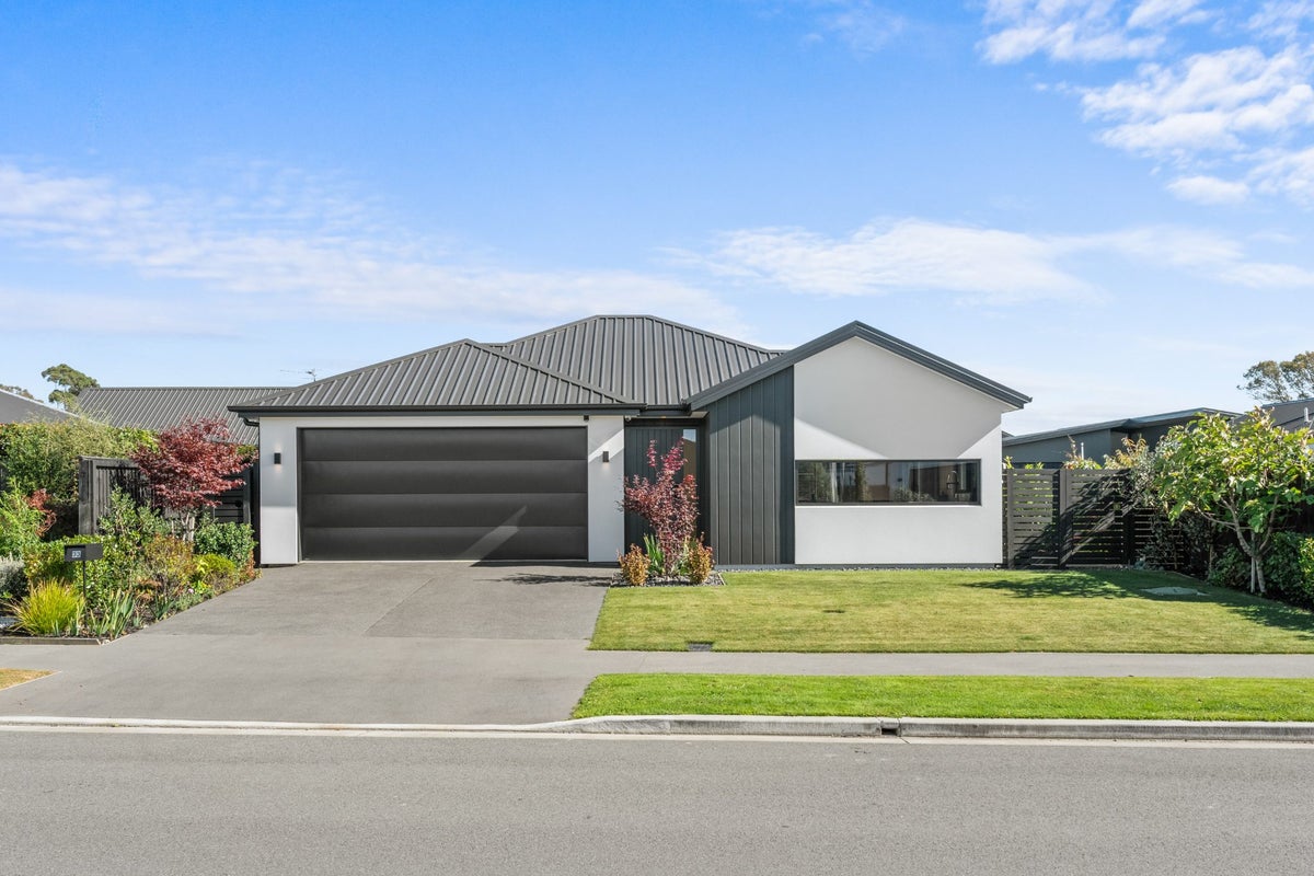 33 Withers Crescent, Halswell, Christchurch - Carousel 2