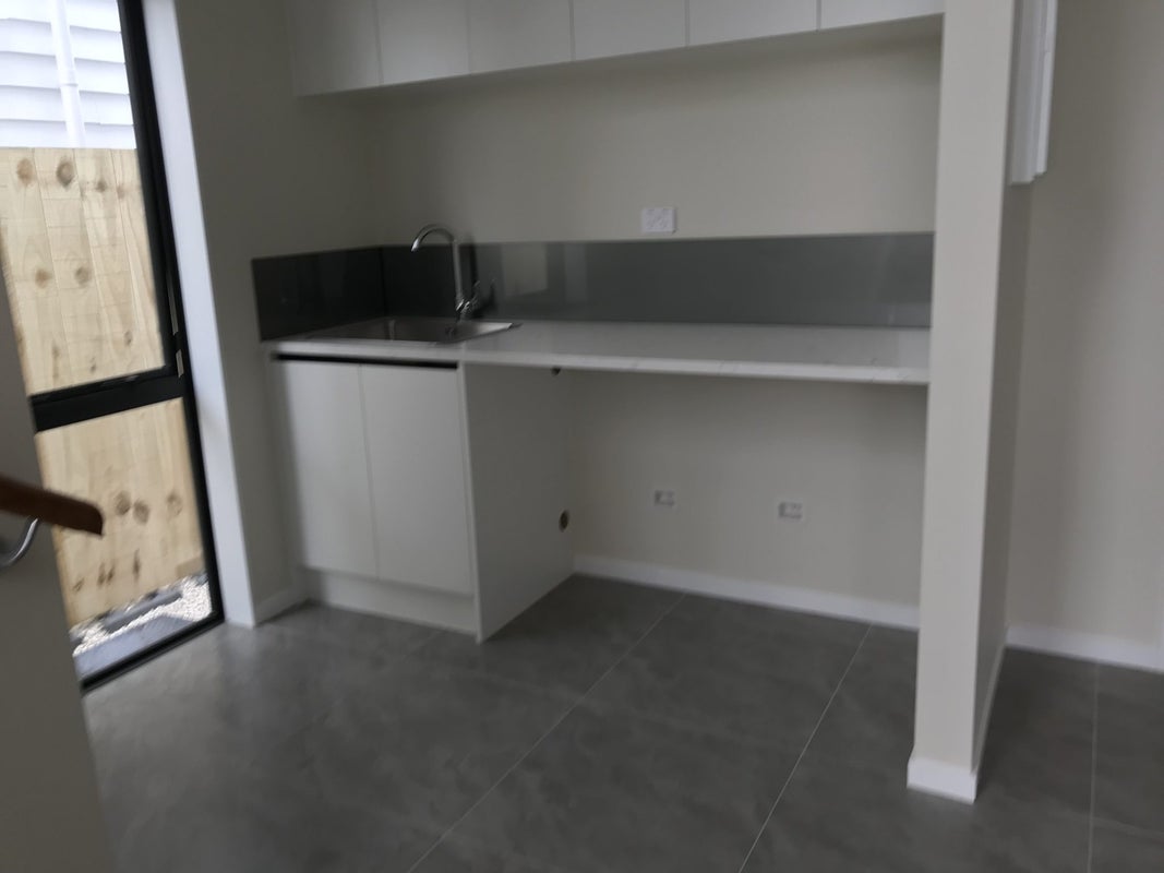 19D Arawa Street, New Lynn, Auckland - Carousel 2