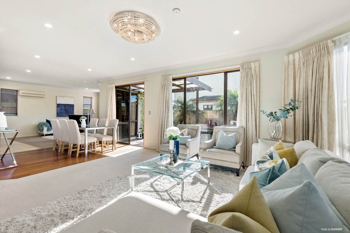 29 Amberwood Drive, Northpark, Auckland - Carousel 2