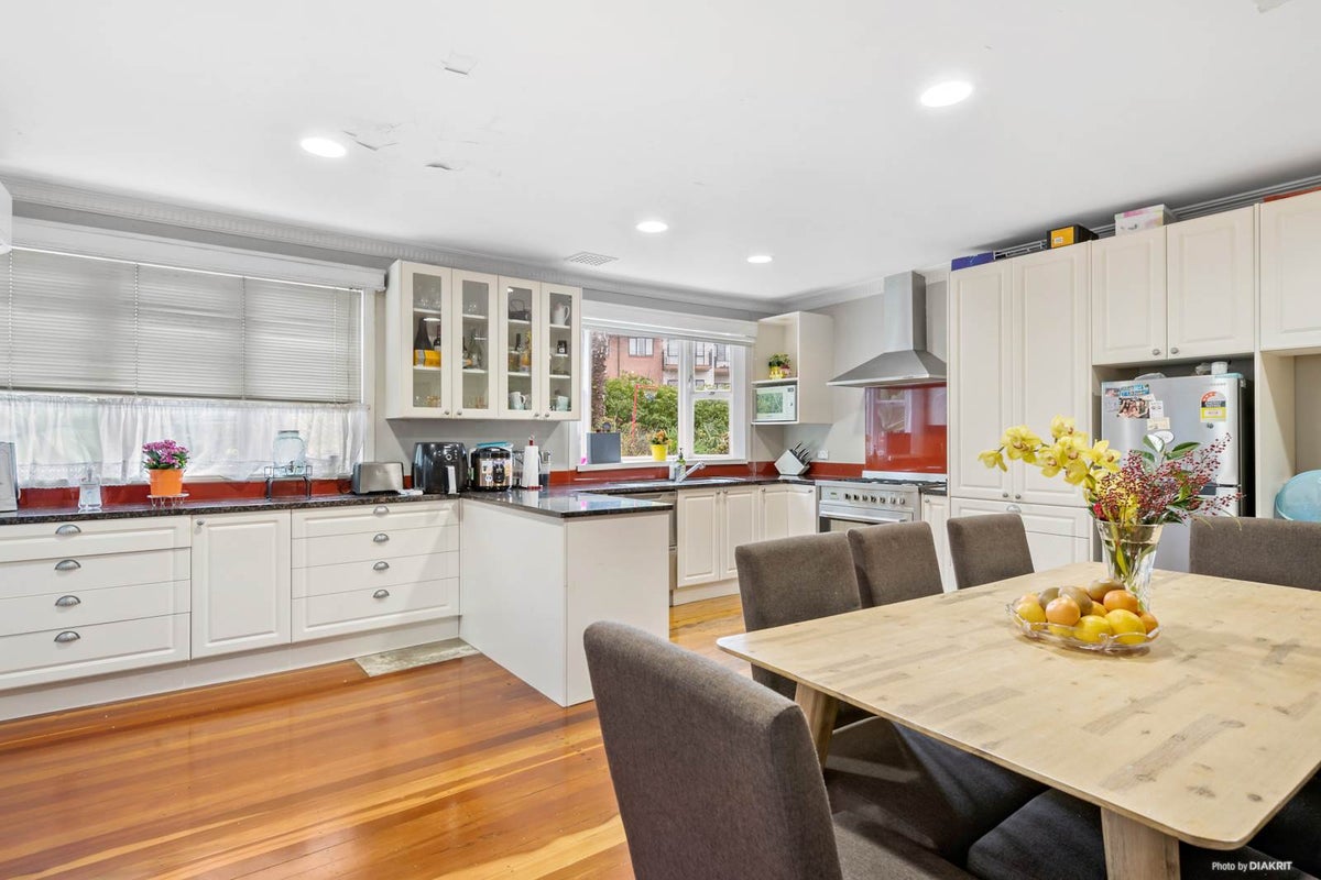 52 Astley Avenue, New Lynn, Auckland - Carousel 2