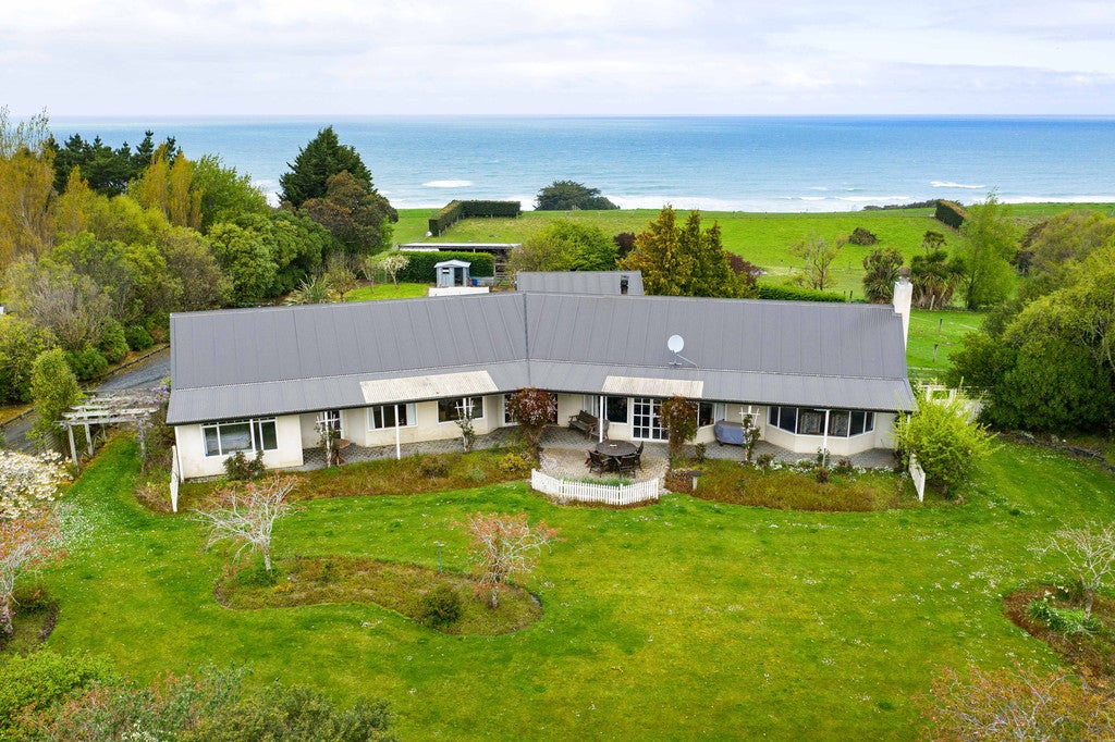 34 Highland Road, Brighton, Dunedin - Carousel 2