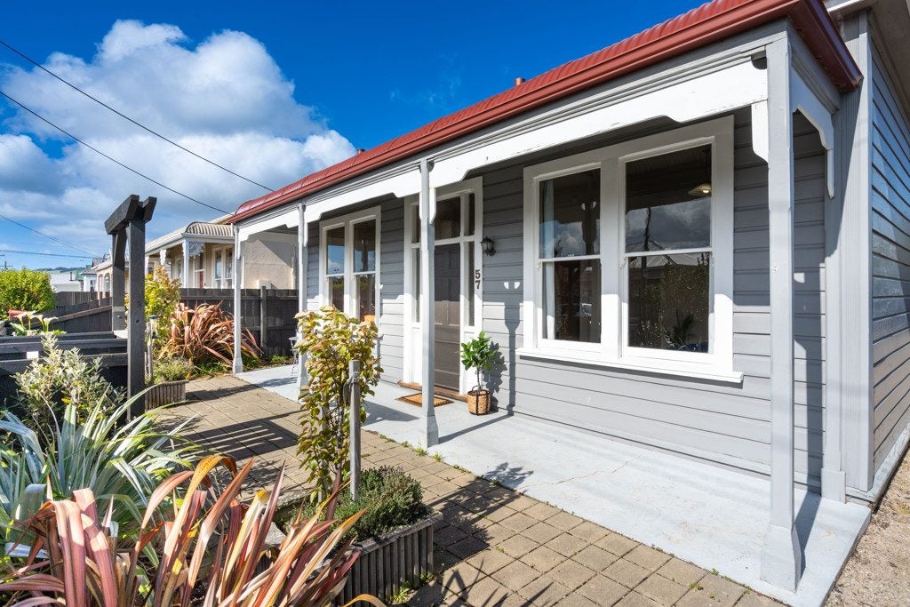 57 Douglas Street, Saint Kilda, Dunedin - Carousel 1