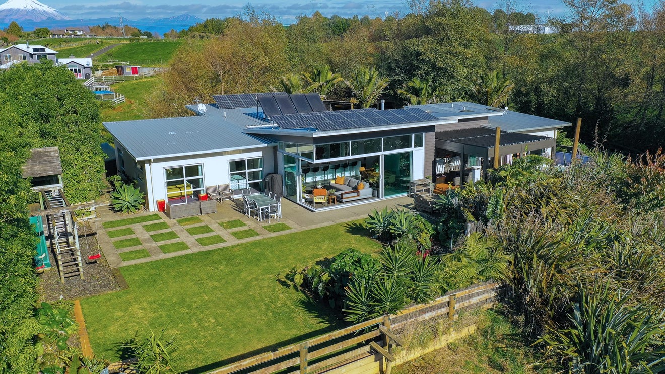 362 Tukapa Street, Hurdon, New Plymouth - Carousel 1