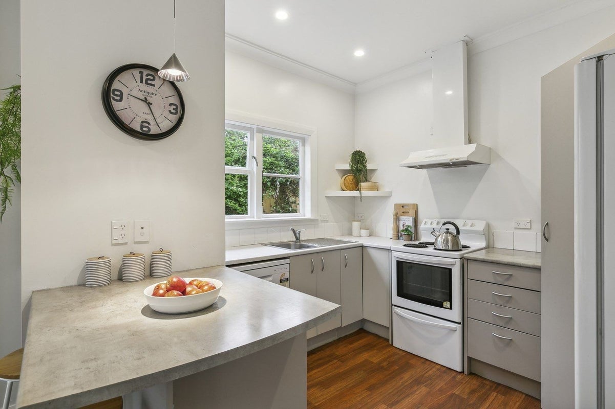5 Harland Street, Brooklyn, Wellington - Carousel 2