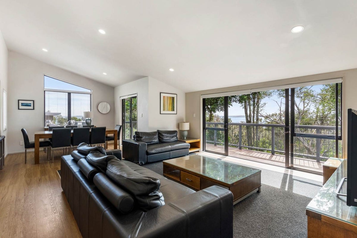 37 Maraetai School Road, Maraetai, Auckland - Carousel 1