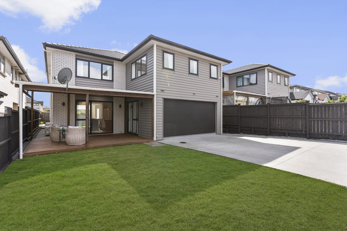 403 Ormiston Road, Flat Bush, Auckland - Carousel 1