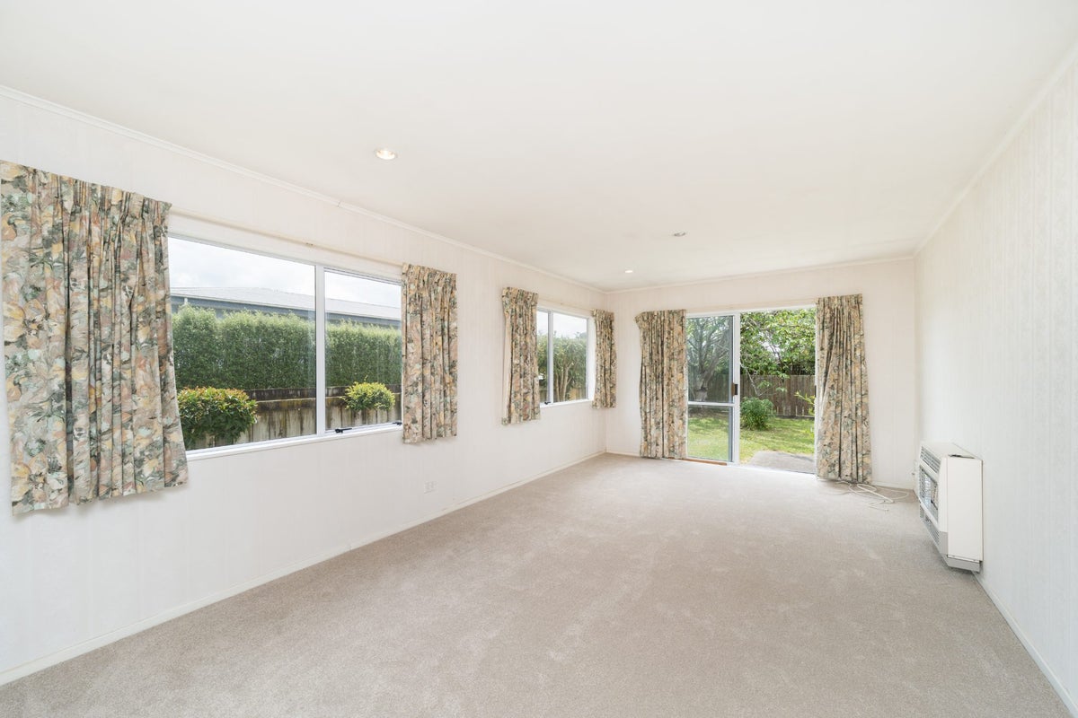3/119 Botanical Road, Takaro, Palmerston North - Carousel 2