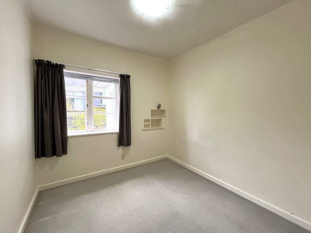 38 Tautari Street, Orakei, Auckland - Carousel 8