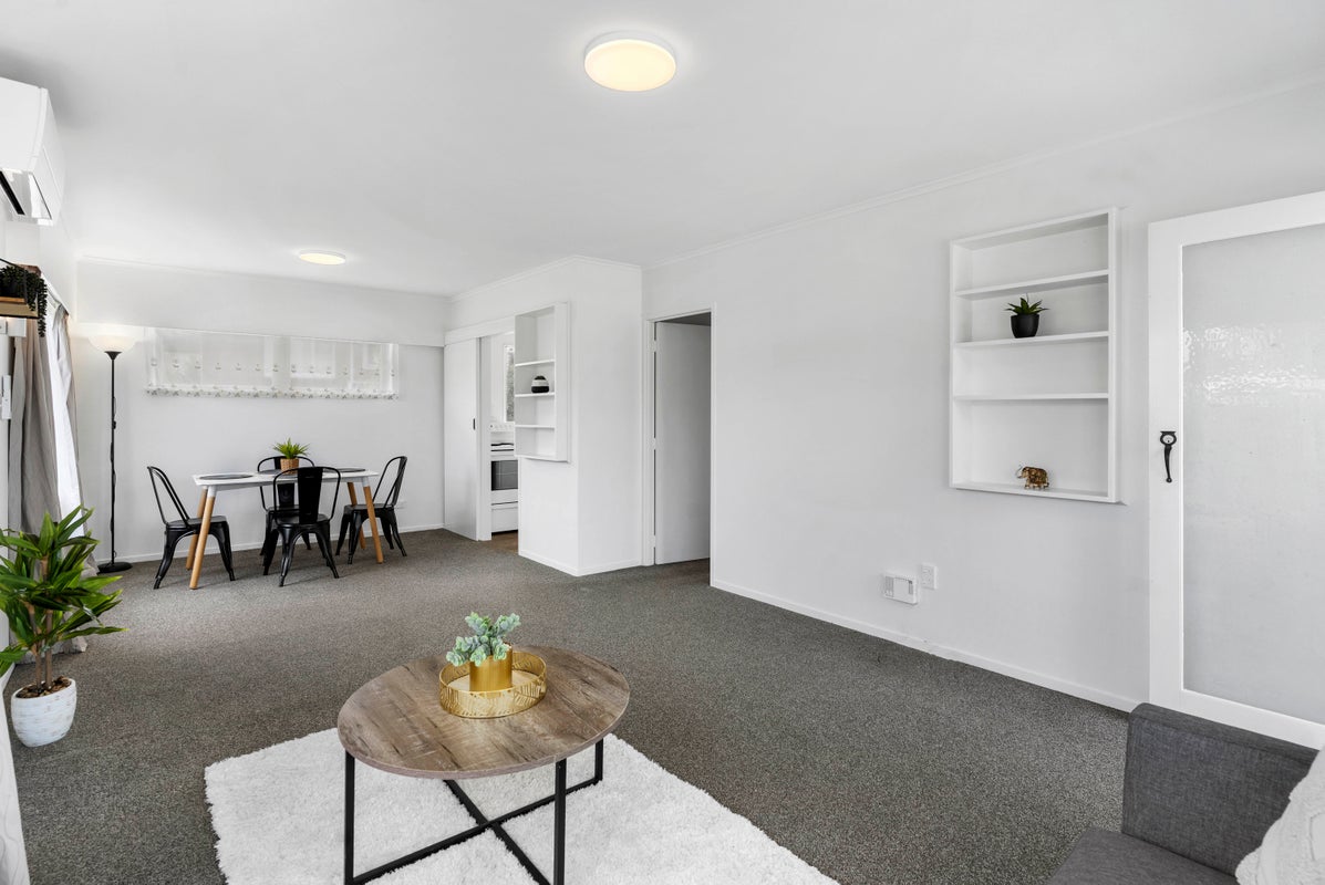 1/45 East Coast Road, Milford, Auckland - Carousel 2