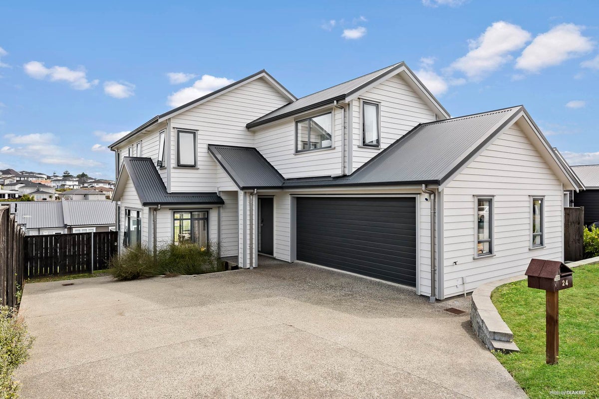 24 Colonial Drive, Silverdale, Silverdale - Carousel 1