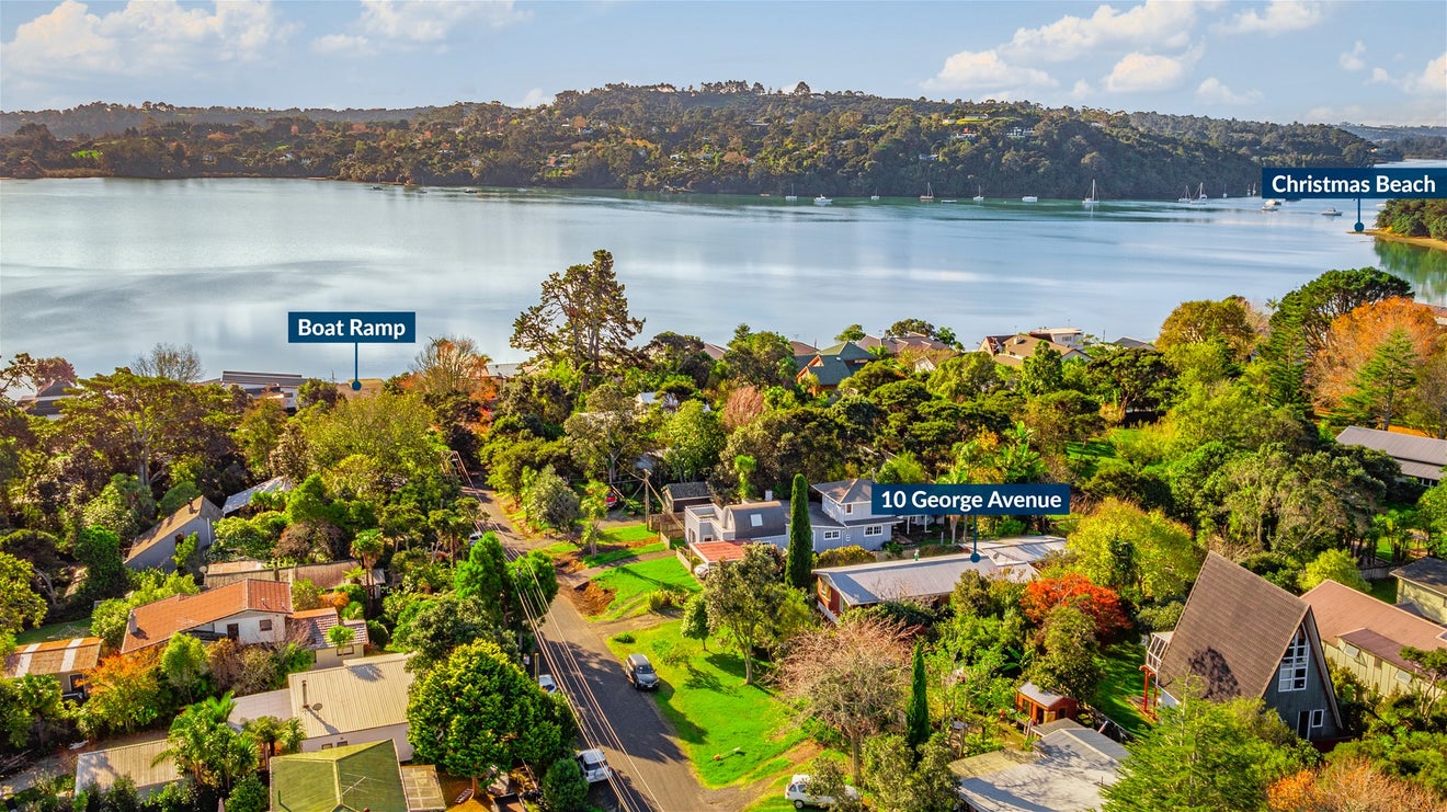 10 George Avenue, Herald Island, Auckland - Carousel 1
