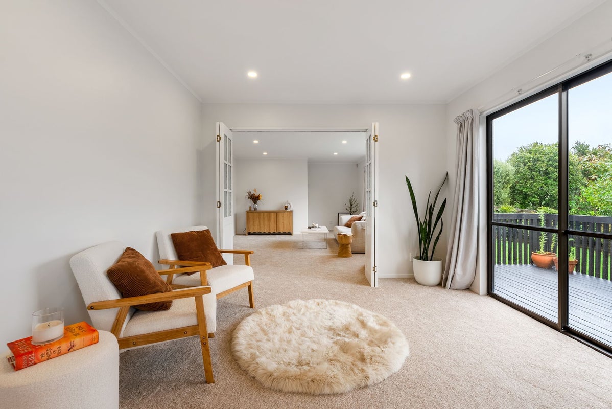 64 Woodman Drive, Tawa, Wellington - Carousel 2