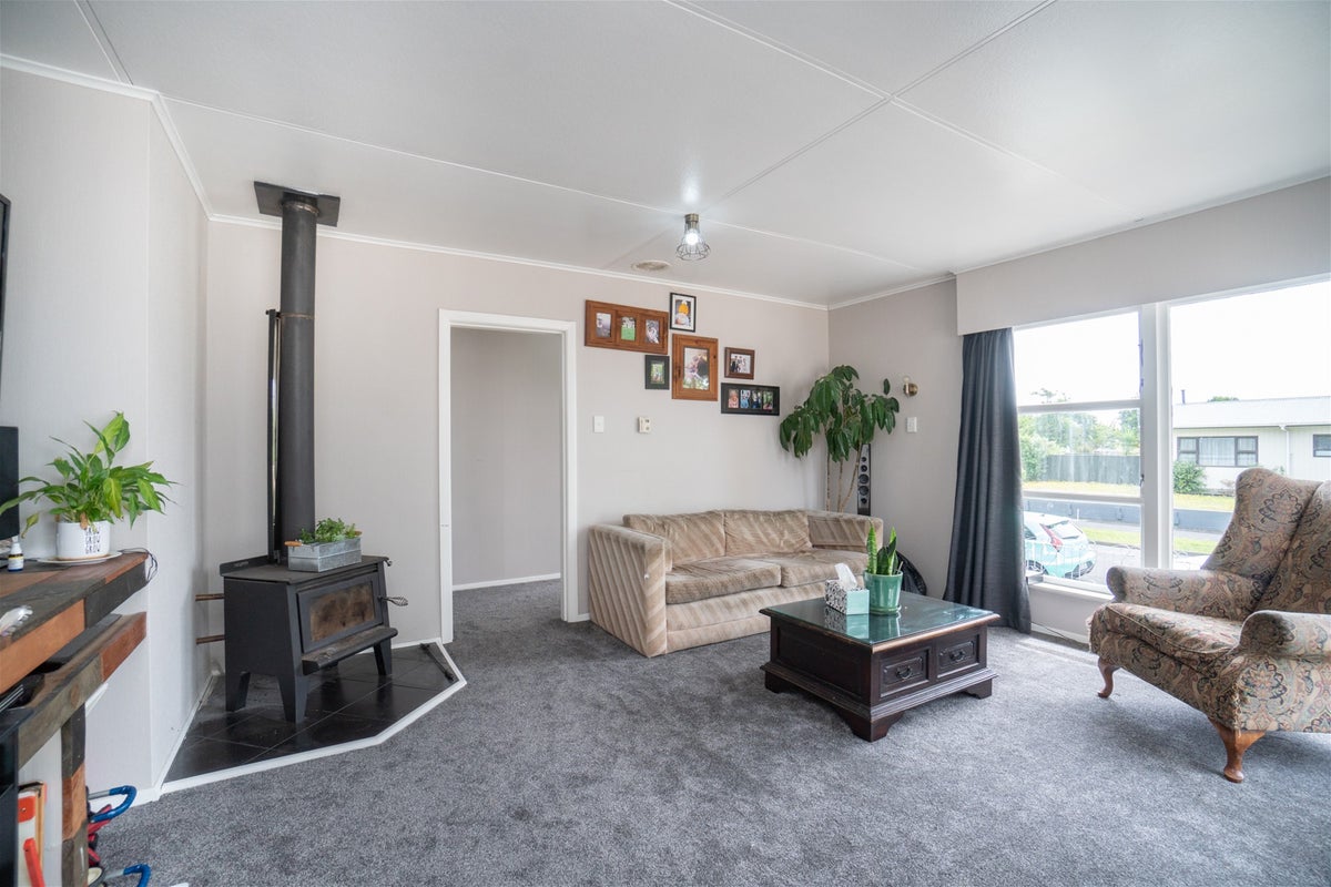 33 Langley Avenue, Milson, Palmerston North - Carousel 2