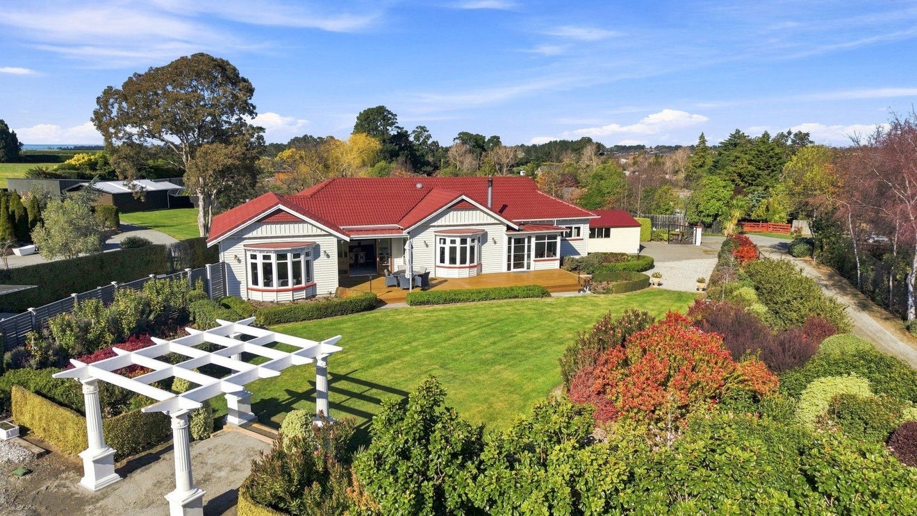 67 Osborne Road, Amberley, Amberley - Carousel 1