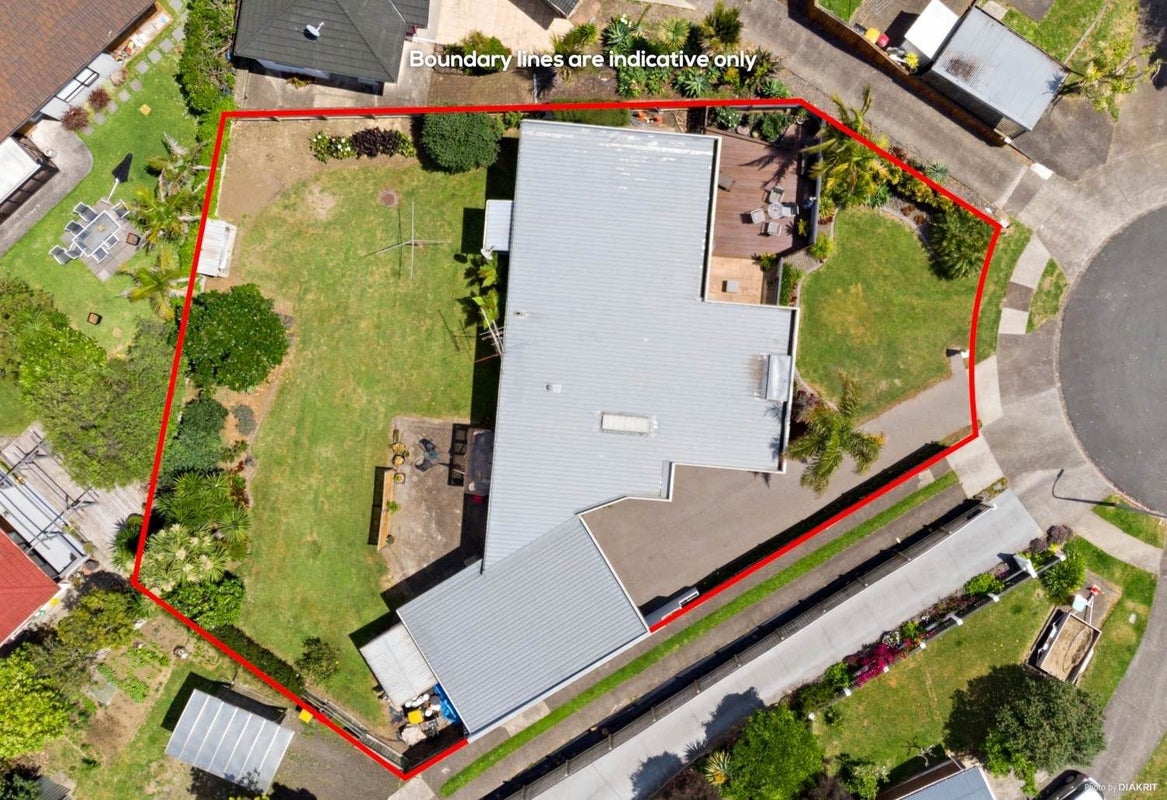16 Binda Place, Botany Downs, Auckland - Carousel 19