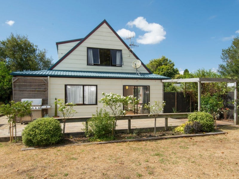 13 Hayley Grove, Papamoa Beach, Papamoa - Carousel 2