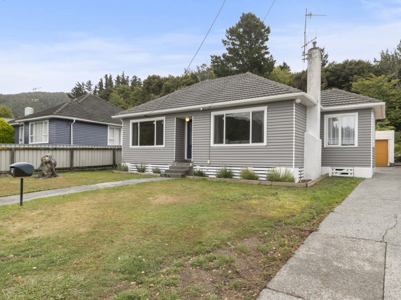 18 Lees Grove, Wainuiomata, Lower Hutt - Carousel 1