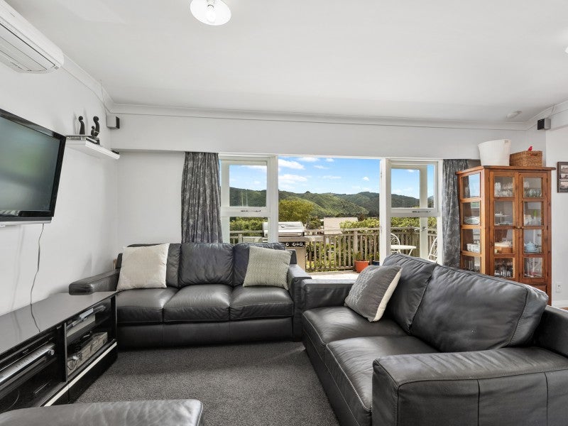 31 Mangaroa Hill Road, Clouston Park, Upper Hutt - Carousel 2