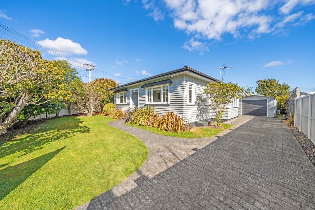 26 Boulcott Street, Boulcott, Lower Hutt - Carousel 1