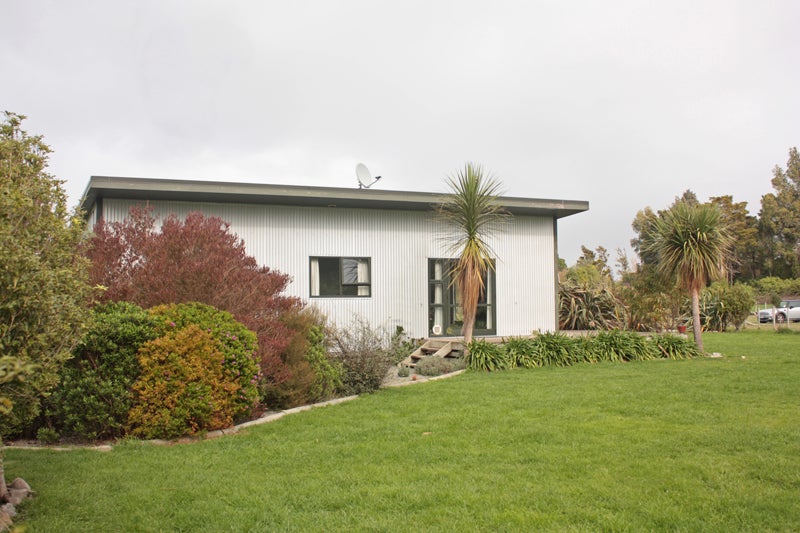 77 Waite Street, Featherston - Carousel 2