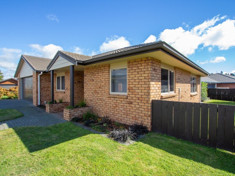 3A Courtenay Place, Owhata, Rotorua - Carousel 2