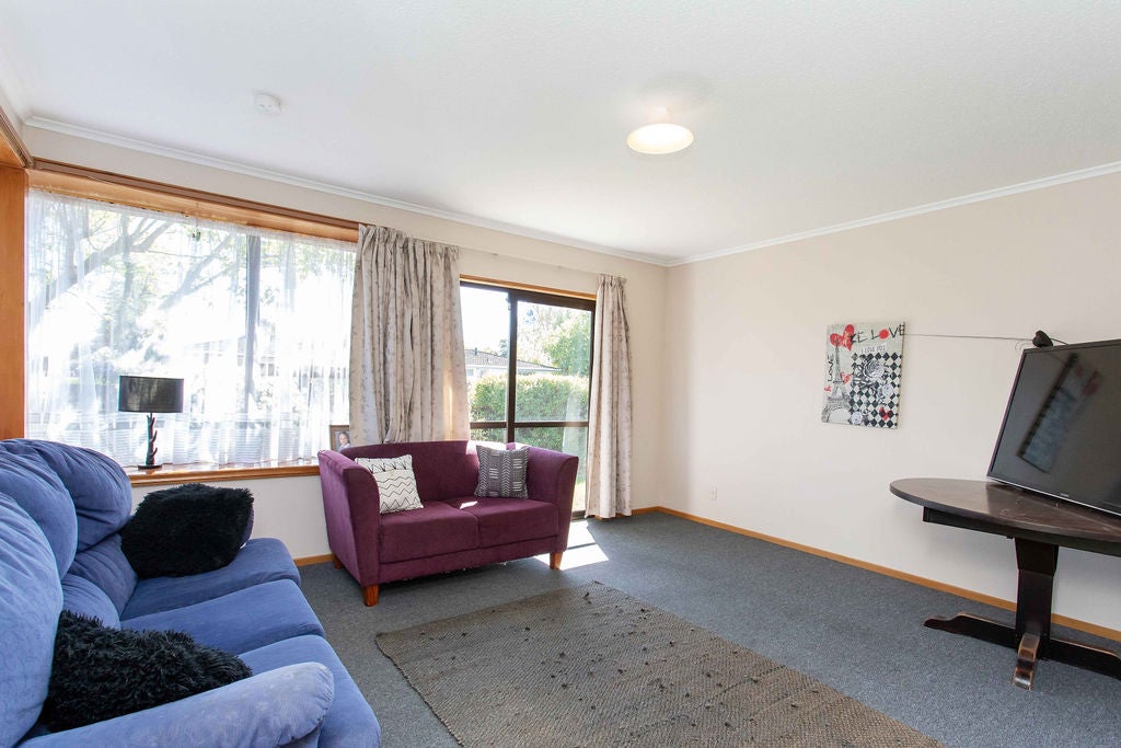 1/2 Takapu Place, Bromley, Christchurch - Carousel 2