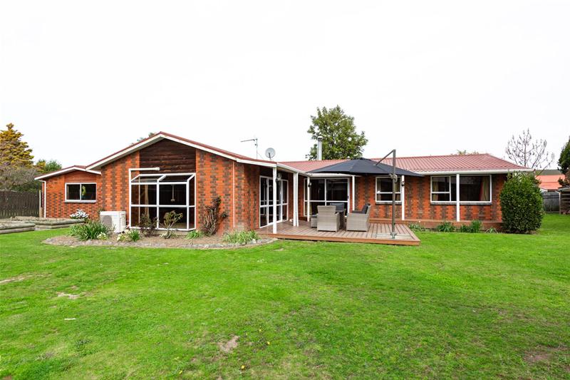 4A Gill Crescent, Redwoodtown, Blenheim - Carousel 24