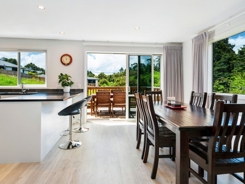 2 Walnut Grove, Kensington, Whangarei - Carousel 2