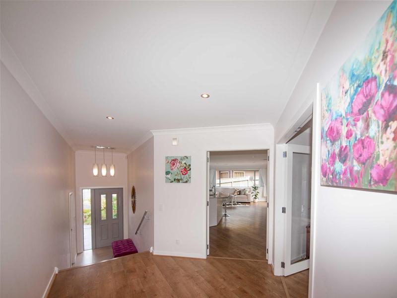 19 Yarnbrook Grove, Churton Park, Wellington - Carousel 2