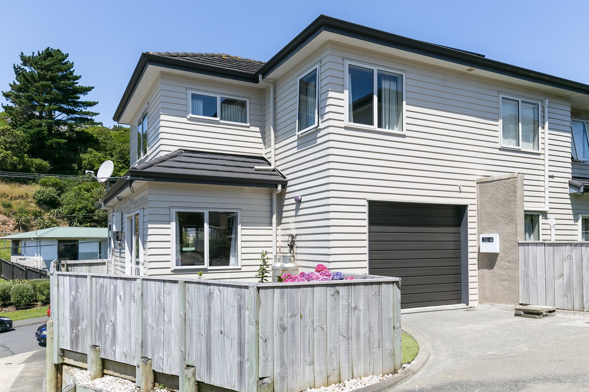 1/16 Black Rock Road, Newlands, Wellington - Carousel 2