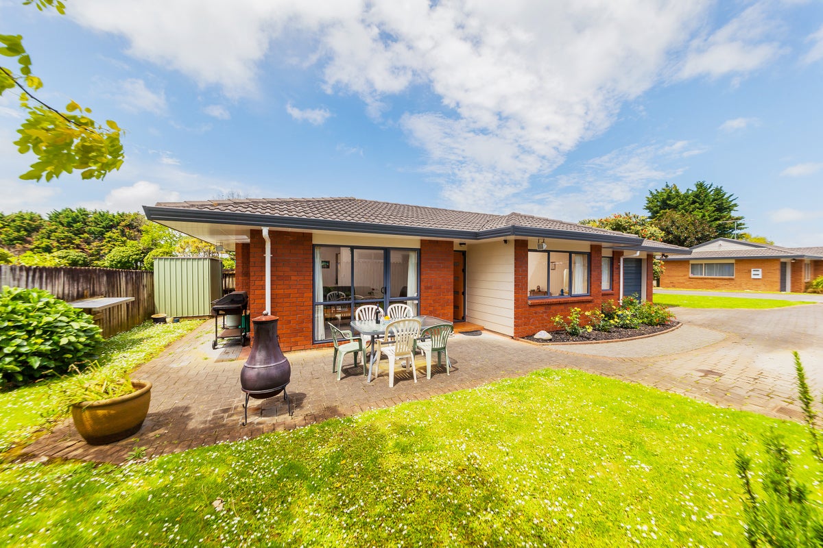 25 Koru Street, Mangere Bridge, Auckland - Carousel 12