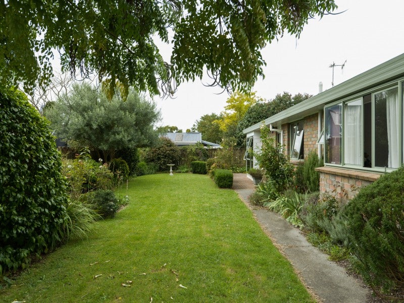 24 Dover Road, St Andrews, Hamilton - Carousel 20