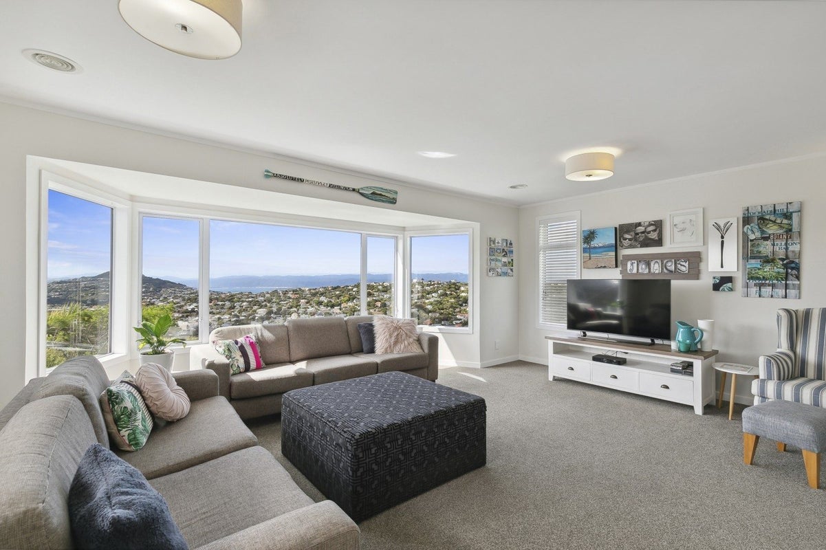 3 Kilsyth Street, Karori, Wellington - Carousel 1