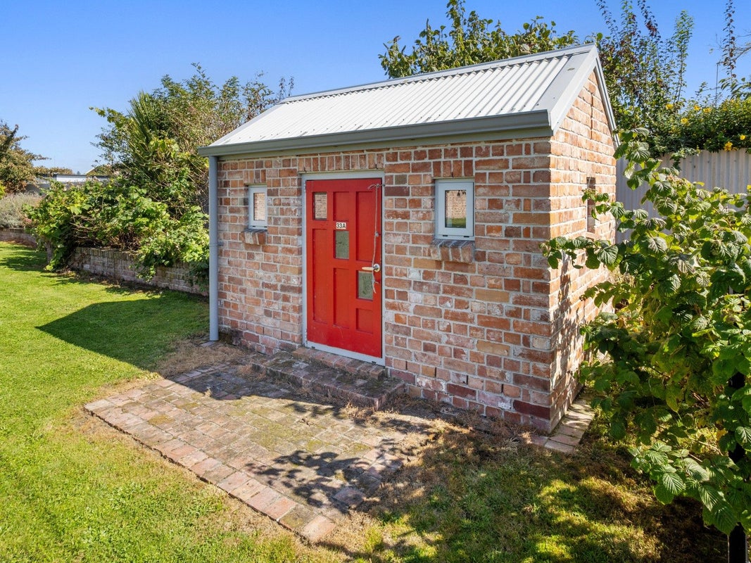 33 Brucefield Avenue, Netherby, Ashburton - Carousel 24