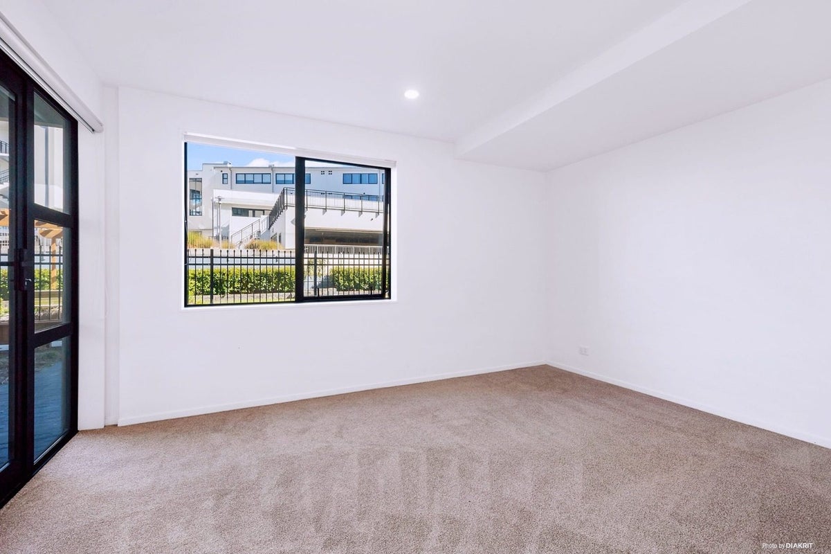 5/46G Rosedale Road, Rosedale, Auckland - Carousel 2