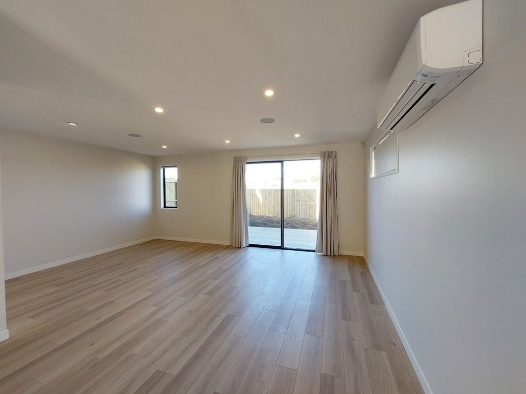 29 Porowha Road, Westgate, Auckland - Carousel 2