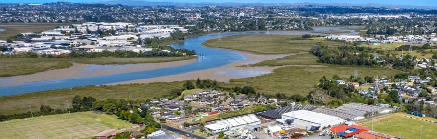 206/3 Rauemi Way, Te Atatu South, Auckland - Carousel 2