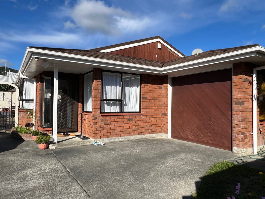 1/147 Stokes Valley Road, Stokes Valley, Lower Hutt - Carousel 1