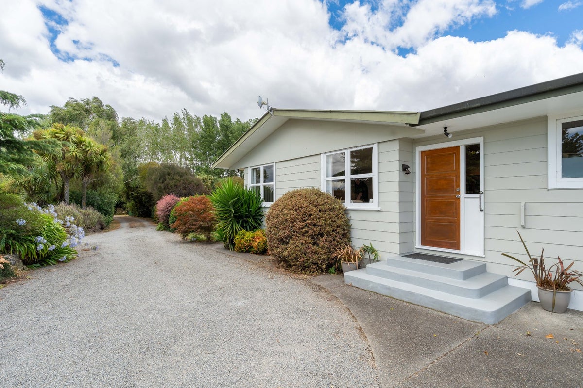 111 Masterton Castlepoint Road, Te Ore Ore, Masterton - Carousel 1
