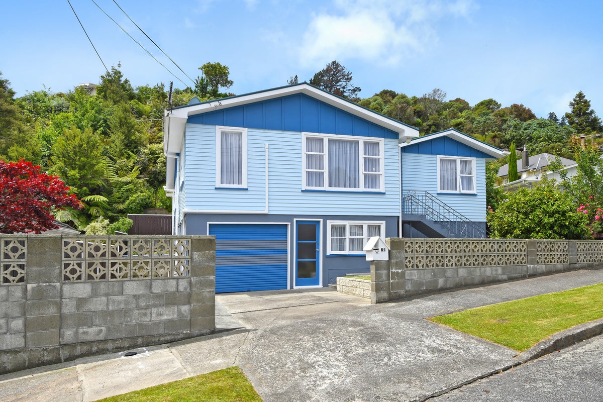 73 Thomas Street, Stokes Valley, Lower Hutt - Carousel 1