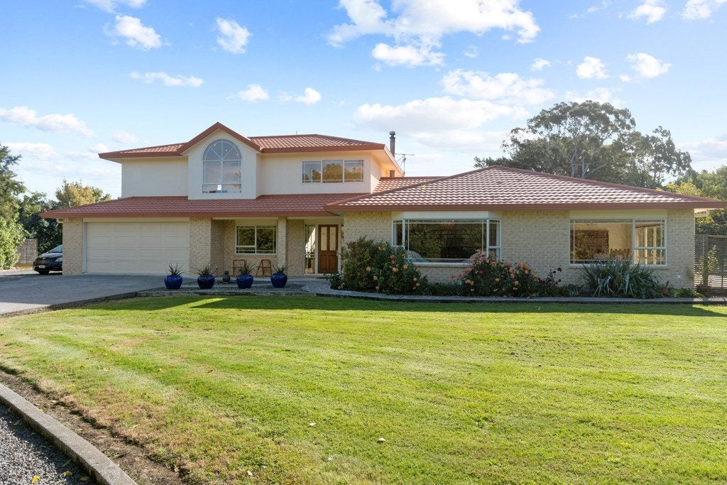 53 Willow Park Drive, Masterton - Carousel 2