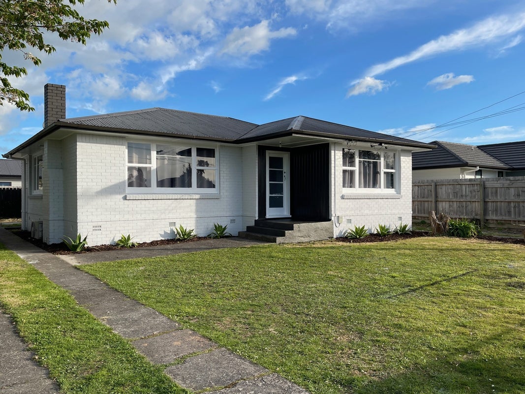7 Sunnyside Road, Nawton, Hamilton - Carousel 1
