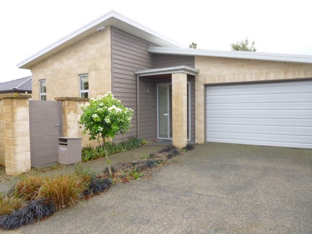 5 Crofton Road, Harewood, Christchurch - Carousel 1