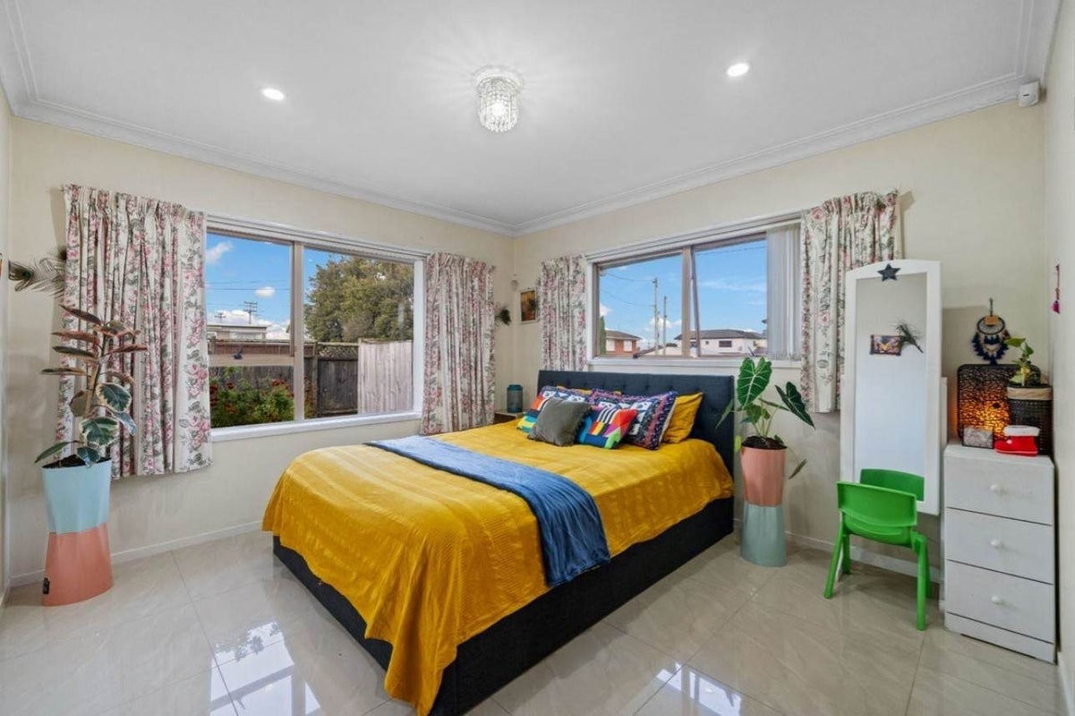 1/66 Birdwood Avenue, Papatoetoe, Auckland - Carousel 2