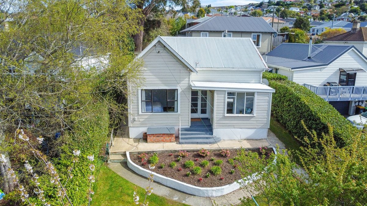 1 Nairn Street, Kaikorai, Dunedin - Carousel 1