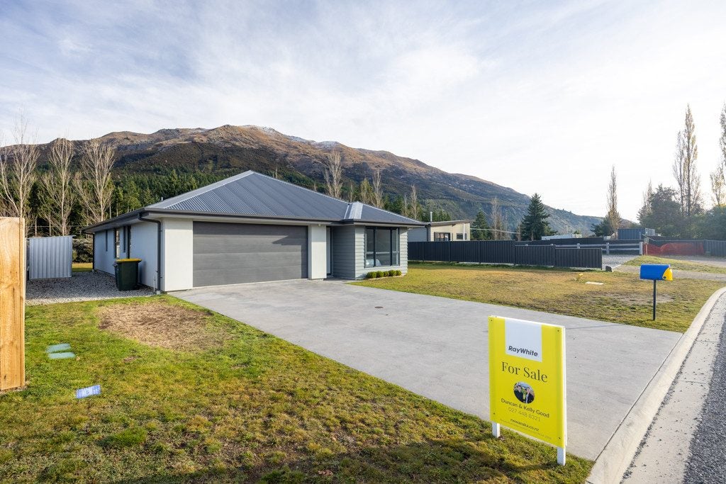 7 Edna Lane, Lake Hawea - Carousel 1