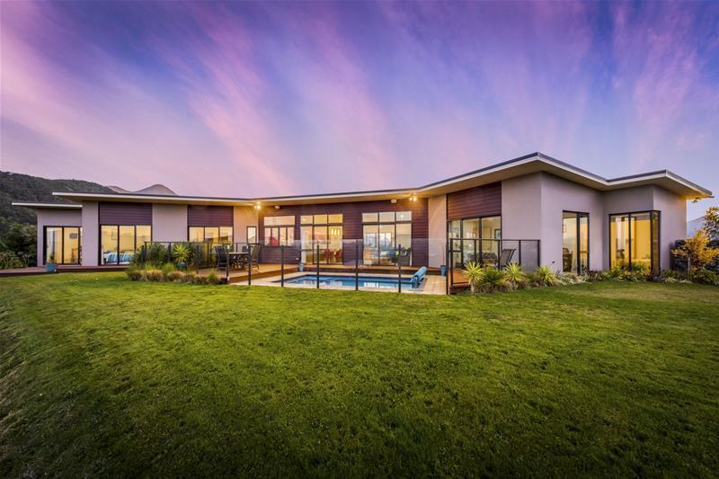 296 State Highway 1, Picton - Carousel 1