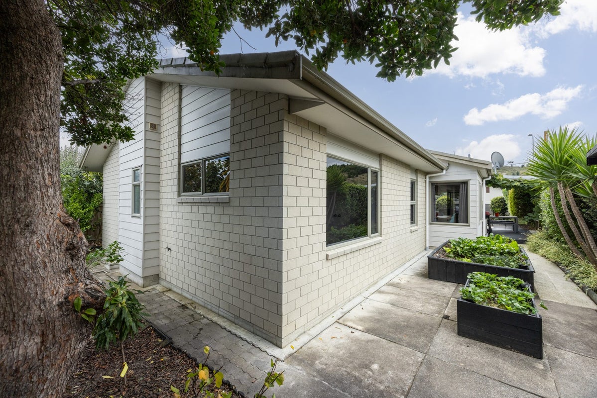 4 West Place, Greenmeadows, Napier - Carousel 16