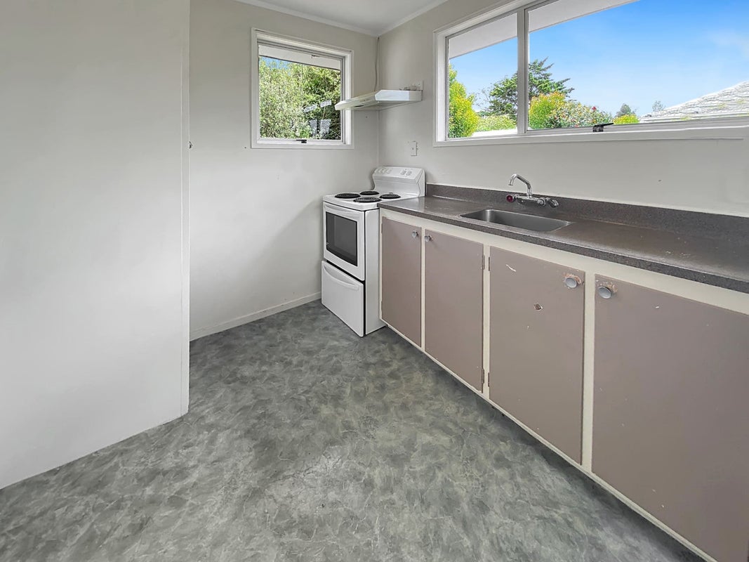 28 Serwayne Place, Sunnyvale, Auckland - Carousel 2