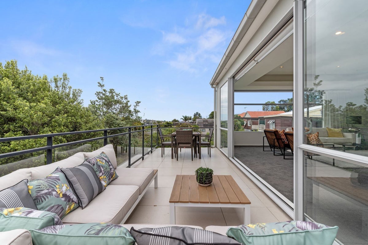 6/49 Browns Bay Road, Browns Bay, Auckland - Carousel 1